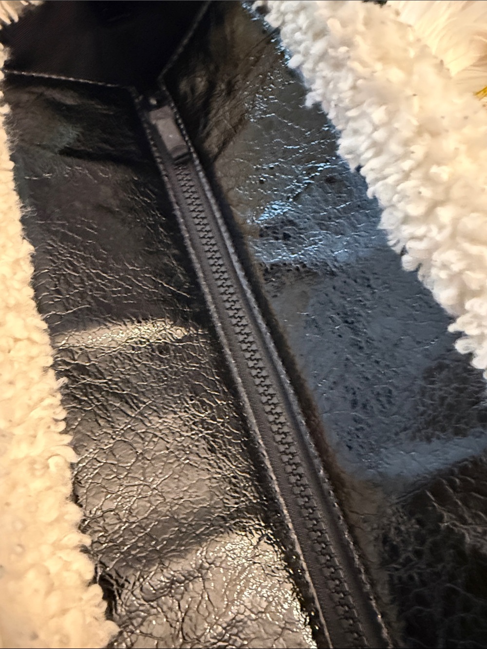 Marc Jacobs Crinkled Leather The Tote Bag Marc Jacobs Shearling - Picture 16 of 16